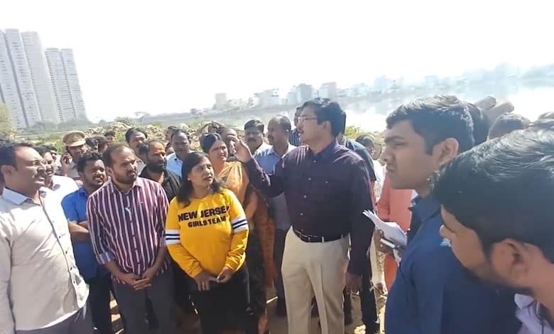 HYDRAA Commissioner Ranganath Inspects Kamuni Lake in Kukatpally Moosapet