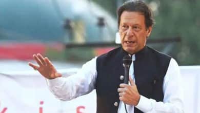 Pak govt, Imran Khan's party agree to continue talks to resolve contentious issues