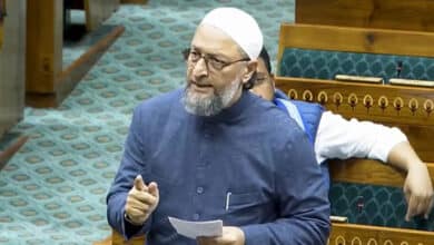 AIMIM MP Asaduddin Owaisi Criticizes PM Over Waqf Properties, Refers to Article 26 of the Indian Constitution: Video