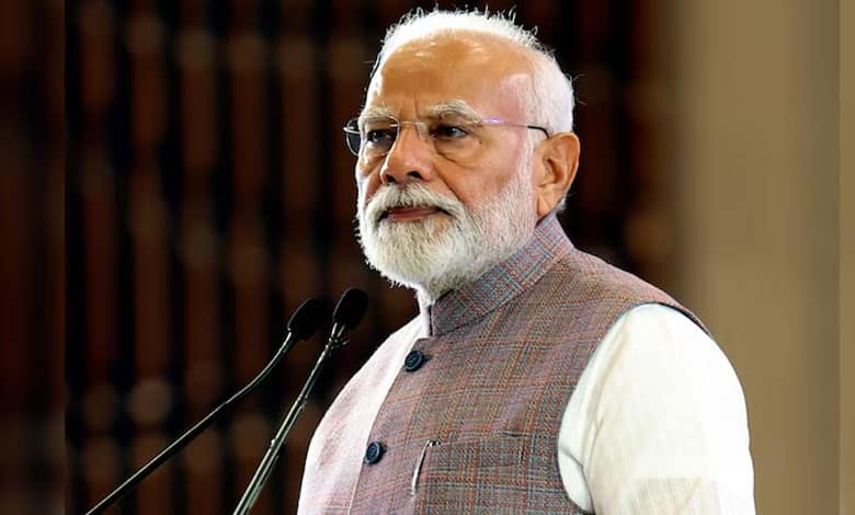 PM NARENDRA MODI 1 In a poetic style, PM Modi wishes New Year to aspirational India