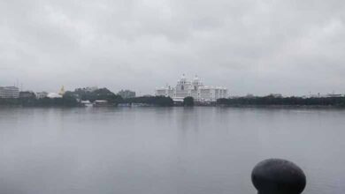 Hyderabad Weather: IMD Forecasts Mild Temperatures and Light Showers in City