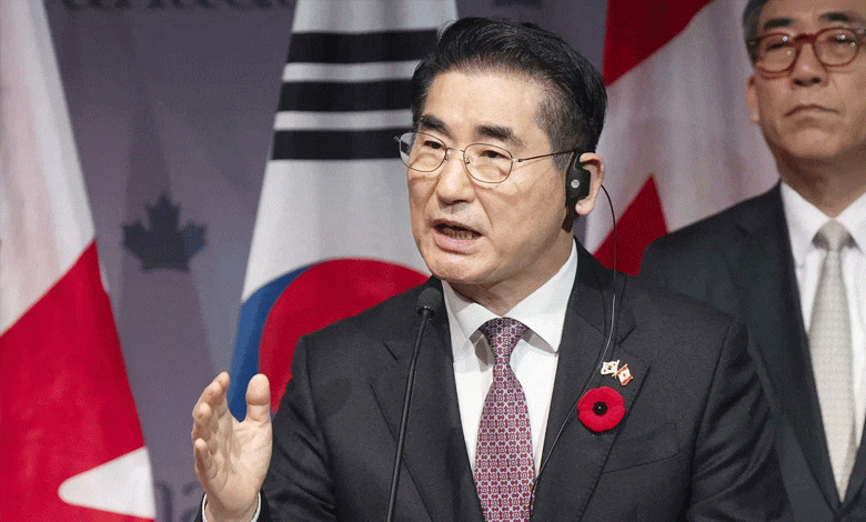 Former South Korean Defense Minister Attempts Suicide While in Custody