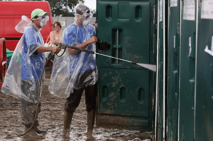 image 16 15 Toughest Jobs in the World: Dangerous Work That Makes Desk Jobs Look Easy