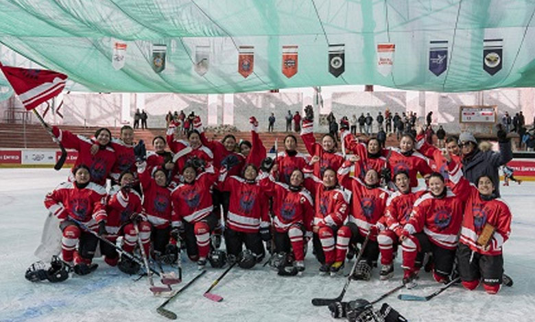 121 11 Ice Hockey League to Begin in Leh with 10 Men's and 5 Women's Teams