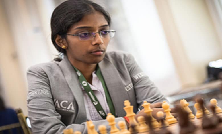 Vishy Anand congratulates Vaishali for bronze medal at World Blitz Championship